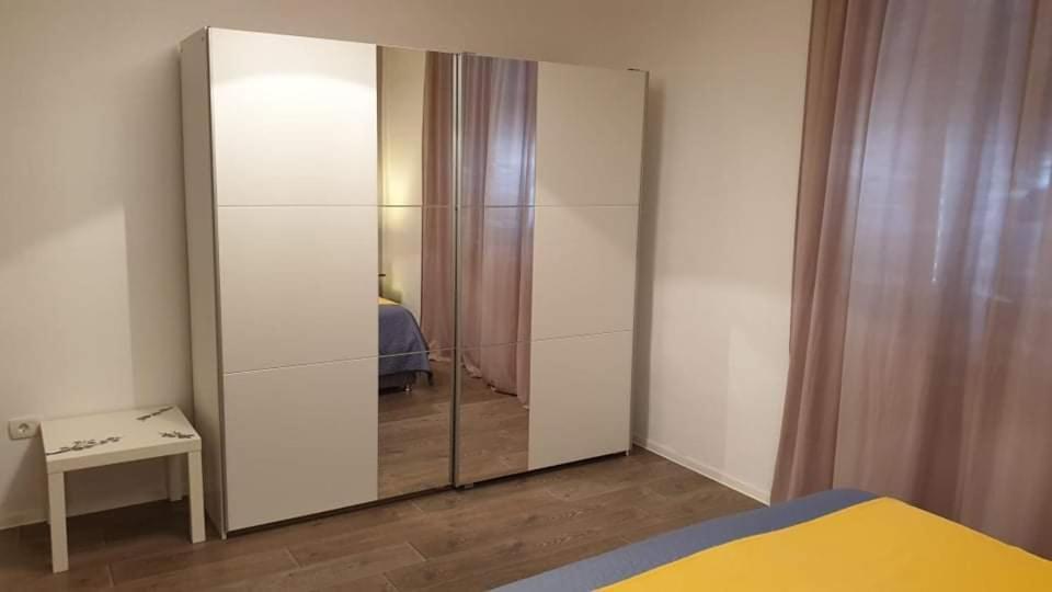 Apartment Kety Pula Eksteriør billede
